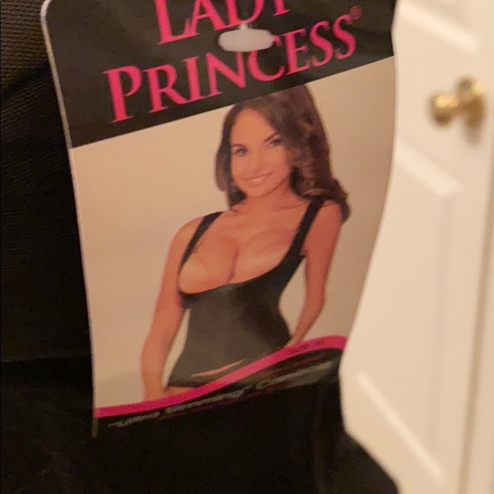 lady princess Camisoles  XL NWT